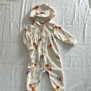 Baby clothes/ baby outfits/ carters baby clothes